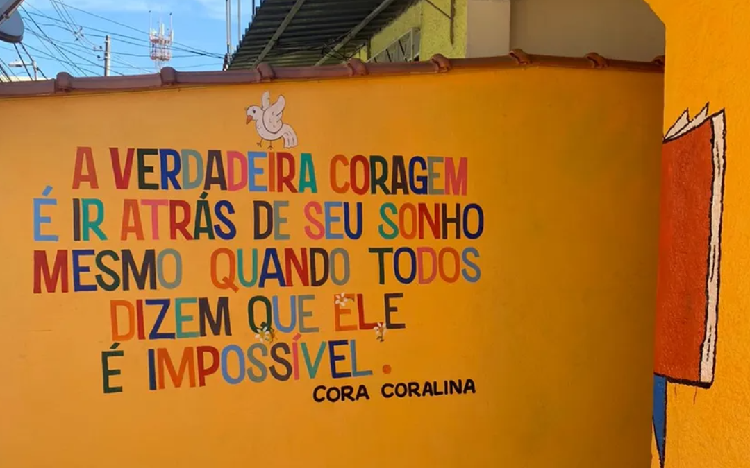Cultura acessível: professor reúne moradores e cria biblioteca popular em Anchieta
